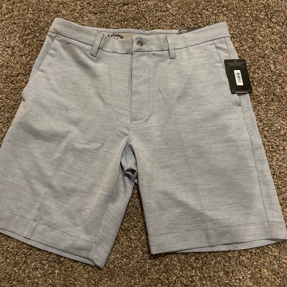 Men’s golf shorts